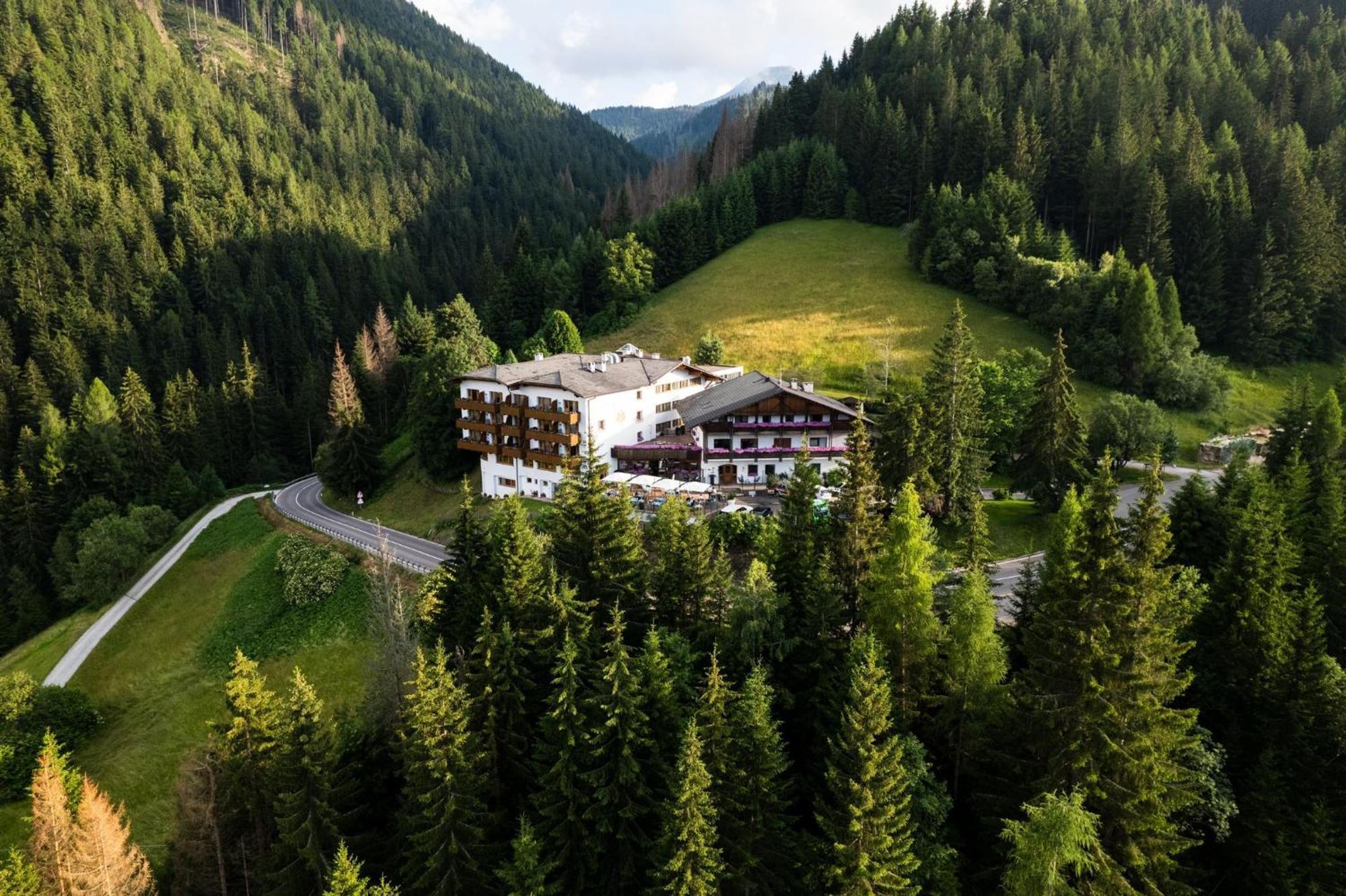 Ganischgerhof Mountain Resort & Spa نوفا بونينتي المظهر الخارجي الصورة